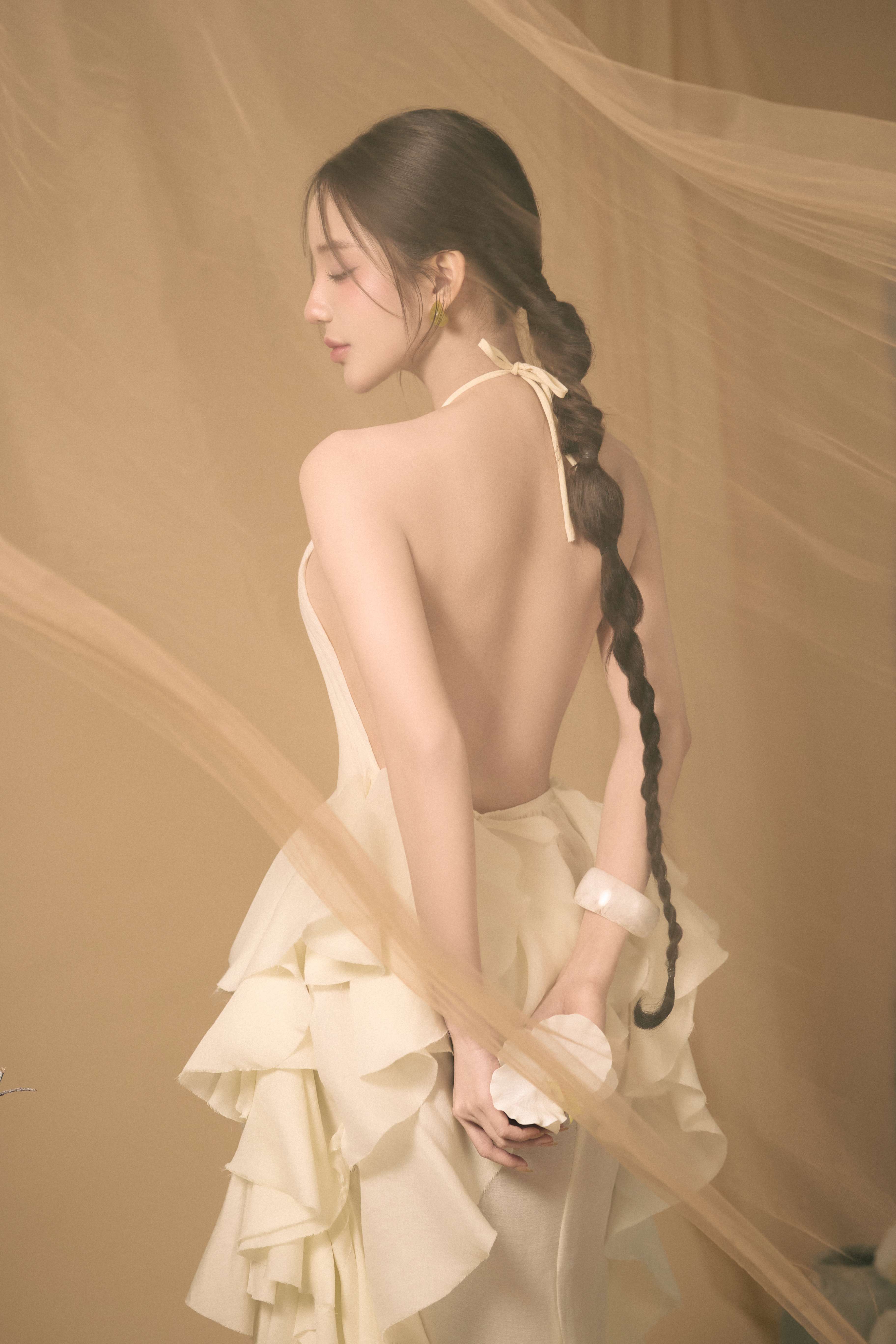 frontend/img/gallery/anh-tet-yem-ao-dai/tracy-studio-chup-concept-yem-tet-van-khe (7).jpg